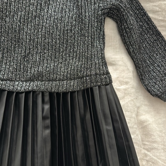 Stylish Zara sweater dress with faux leather bottom - Picture 3 of 3